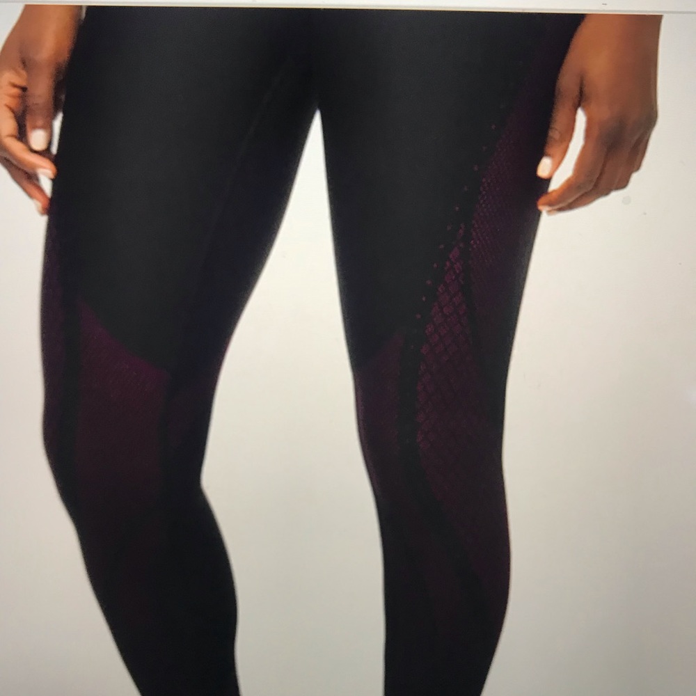 Lululemon mapped out high-rise tight 28” sz 12
